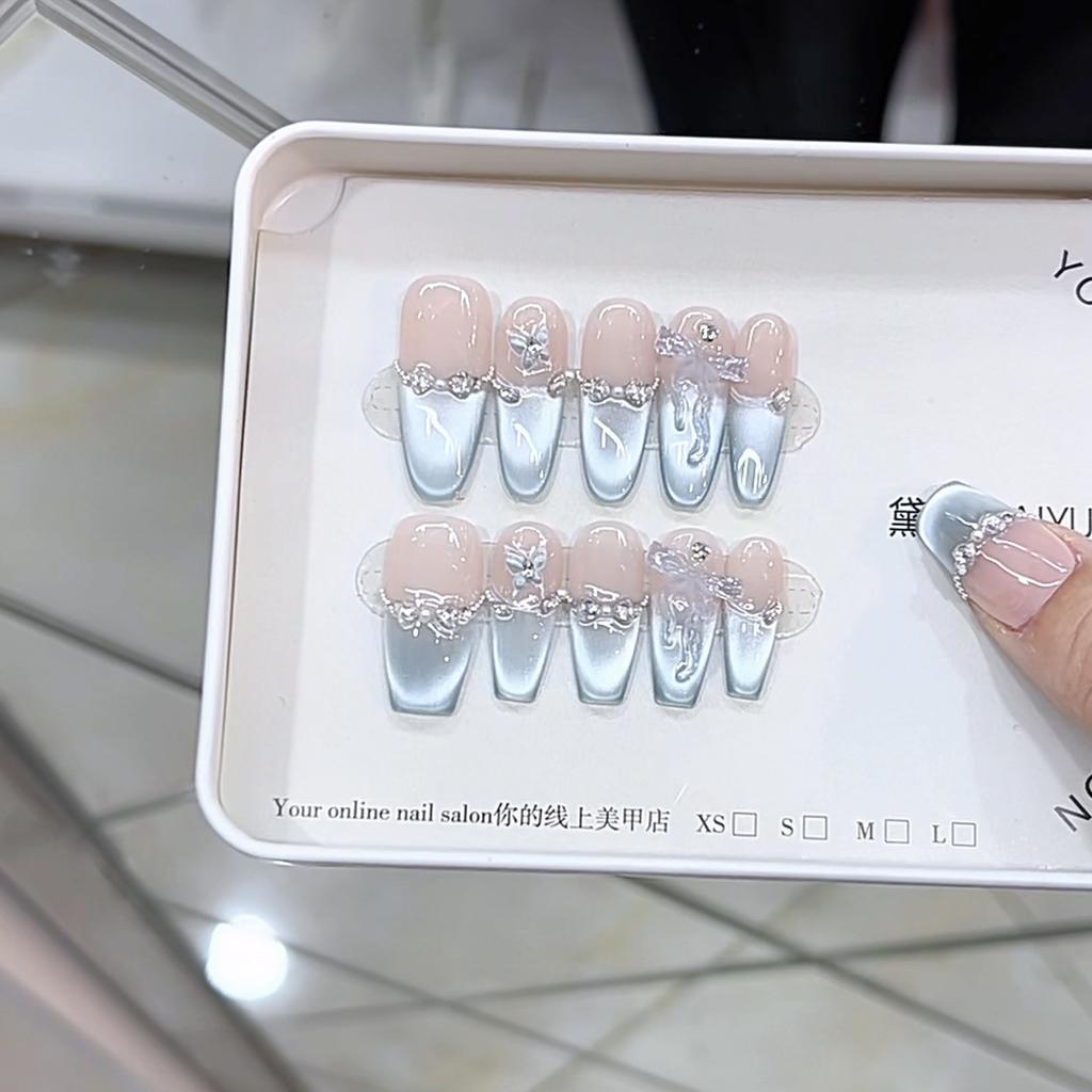 Pure Hand-dressed Armor Spring and Summer New Summer Blue Sea Ice-transparent Cat Eye Pure Lustful Temperament Nail Patch