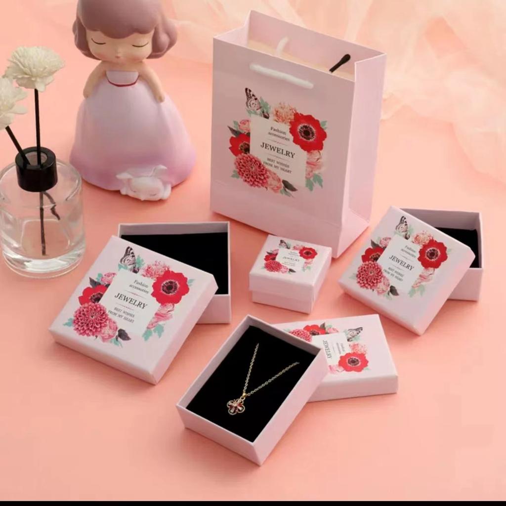 Manufacturer quality can be determined solid color jewelry box pendant hand jewelry multi-purpose set packaging supply