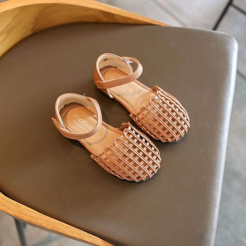 

2025 girls sandals children s baby new fashion soft sole children s princess shoes medium and large children s summer children hollow 36 inner length 221mm хаки