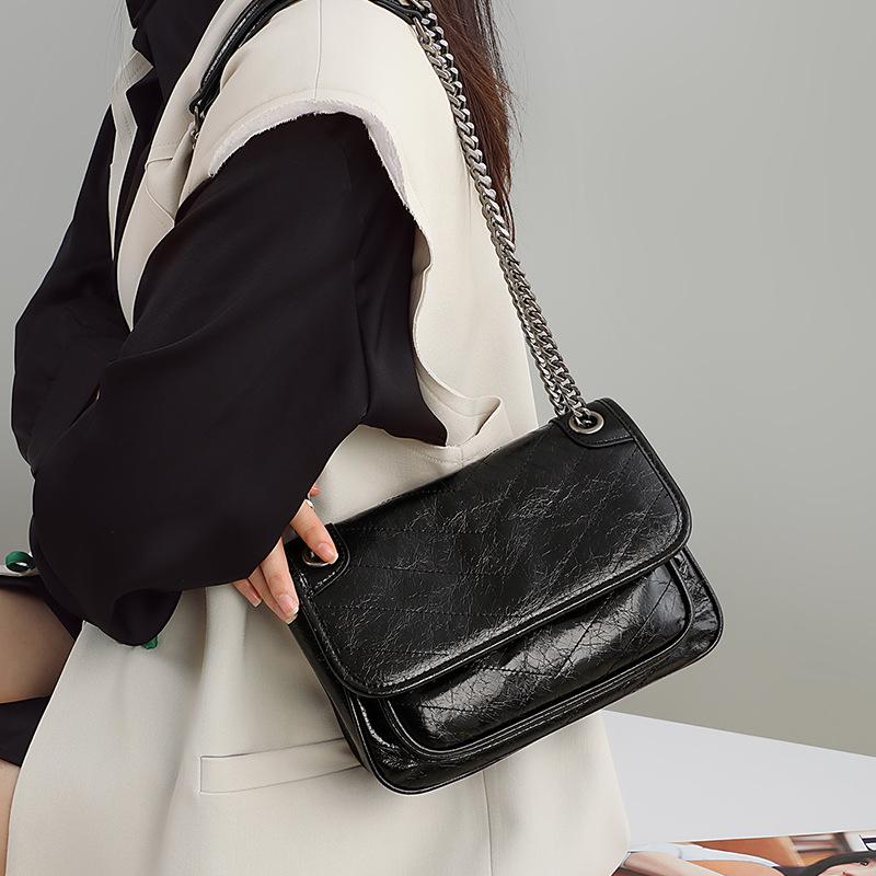 Wandering Bag Women's New Versatile Crossbody Armpit Bag Chain Leather Postal Bag Women's Shoulder Bag