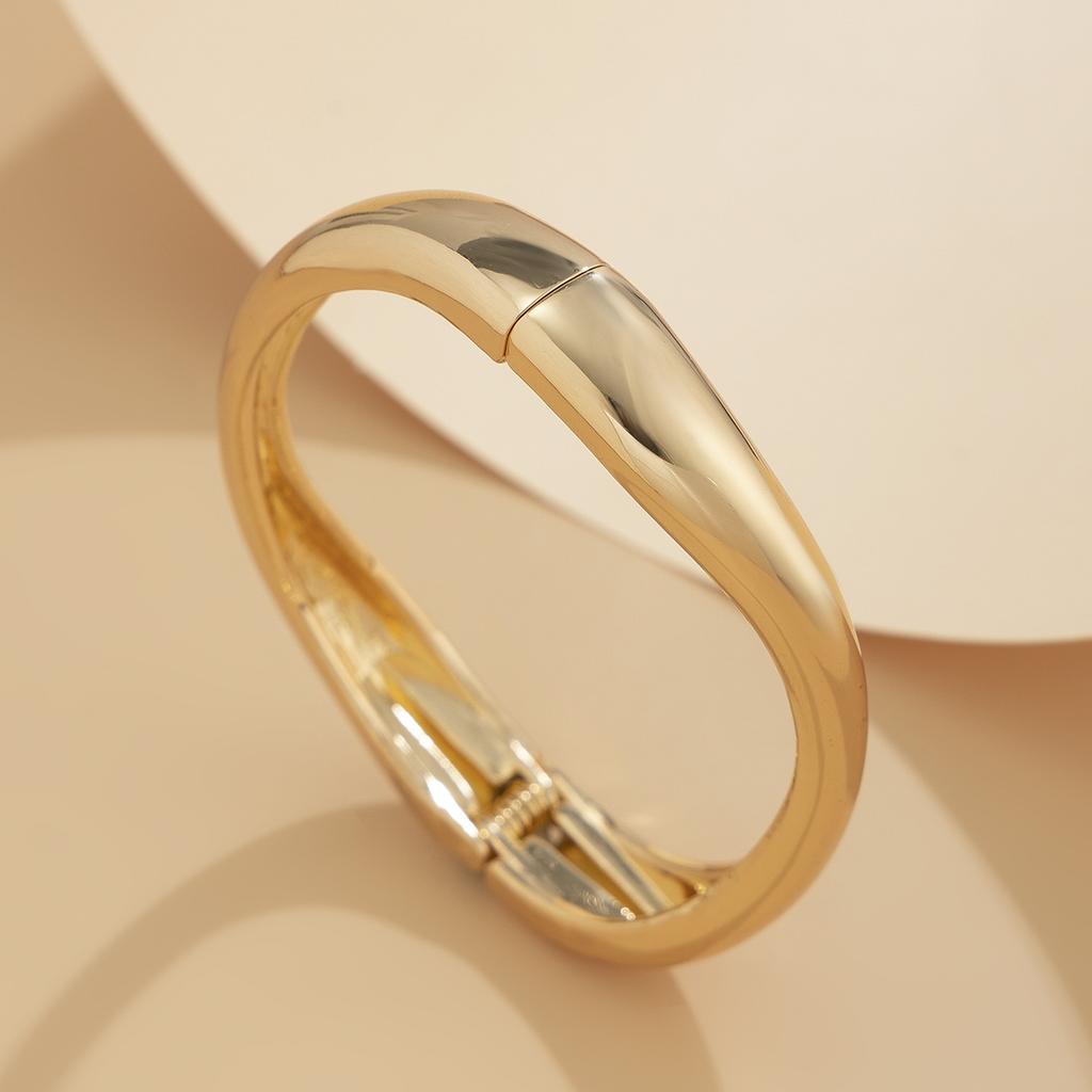 Ingemark Punk Heavy Metal Chunky Smooth Open Spring Bangles for Women Creative Wide Cuff Bracelet Grunge Jewelry Steampunk Men