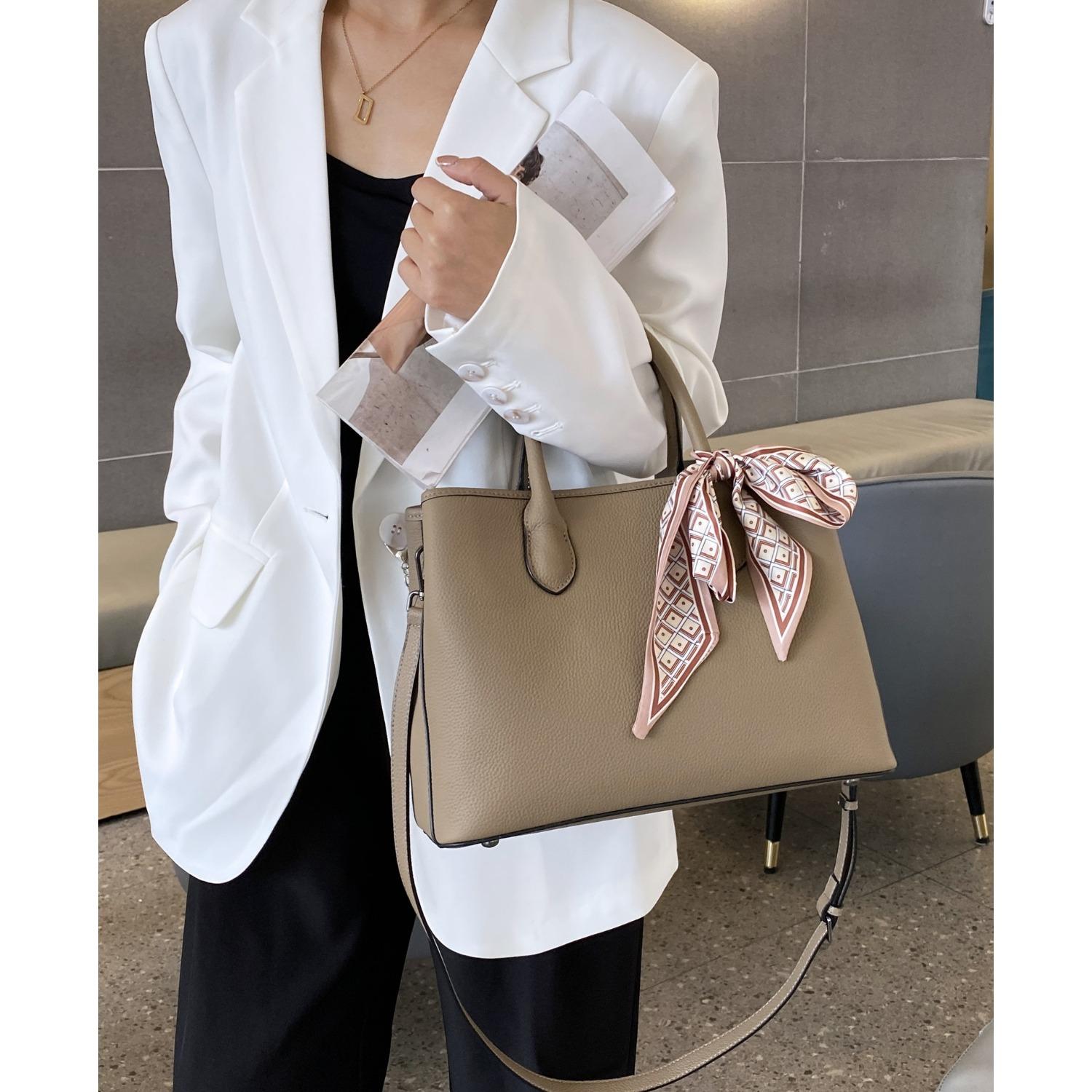 

Женская сумка через плечо из коровьей кожи, большая вместимость, женская модная простая сумка для покупок, практичная и вместительная сумка из мягкой кожи серый