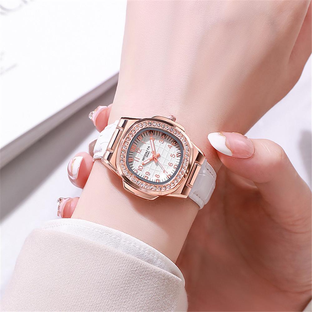 UTHAI W36 New Women's Simple Diamond Ring Lady Quartz Watch Light Luxury Leather Strap Girl College Student Fashion Wristwatch