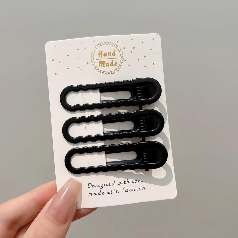 Elegant Black Metal Hair Clip for Women - Forehead, Bangs, Duckbill Style