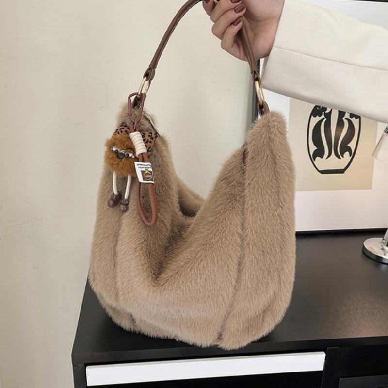 New Large Capacity Fluffy Tote Bag for Women Fashi Simple Leisure Shoulder Bag Comfortable and Versatile Texture Commuting Bag