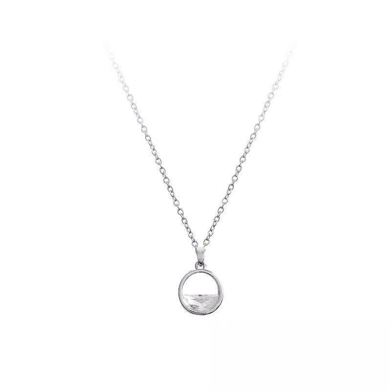 Tide Diamond Bow Necklace, Femininity Niche Design, High-End Light Luxury Collarbone Chain, Girlfriend Pendant.