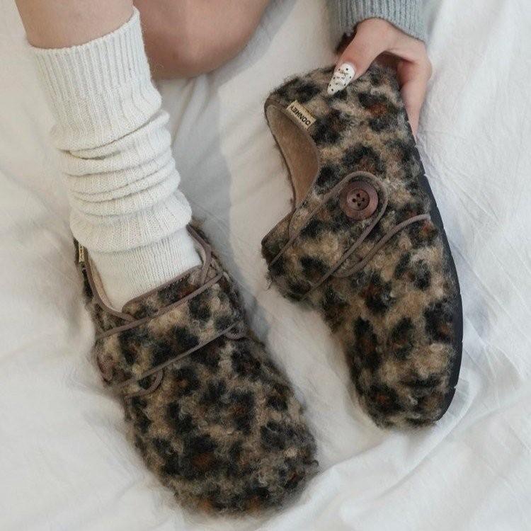 Large Size Women's Shoes 41-43 French Niche Velcro Cotton Shoes Winter Velvet Thickened Big Head Ugly Cute Flat Bottom Fluffy Shoes