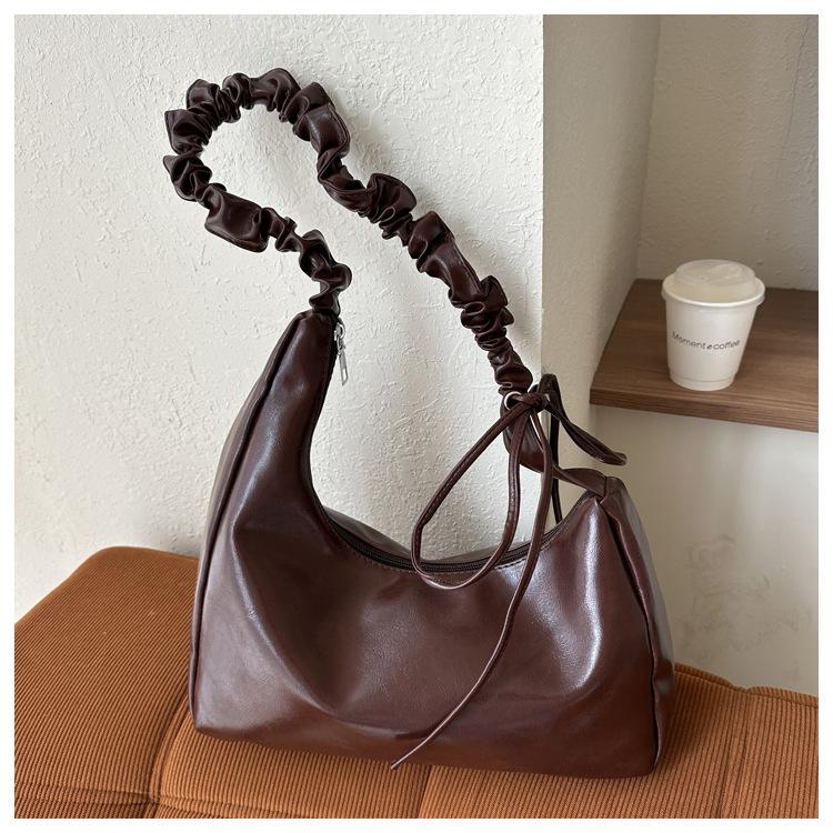 

Зима 2024, нова, проста в іноземному стилі сумка-багет на одне плече, темпераментна плісирована хмарна сумка під пахвами коричневий