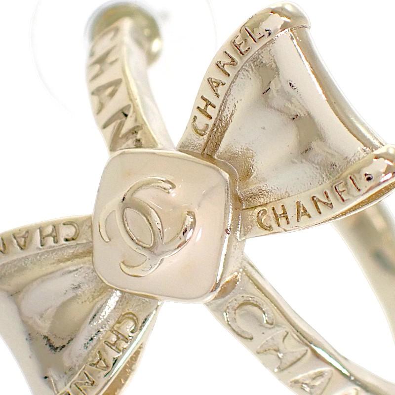 Chanel Pierce Metal Women