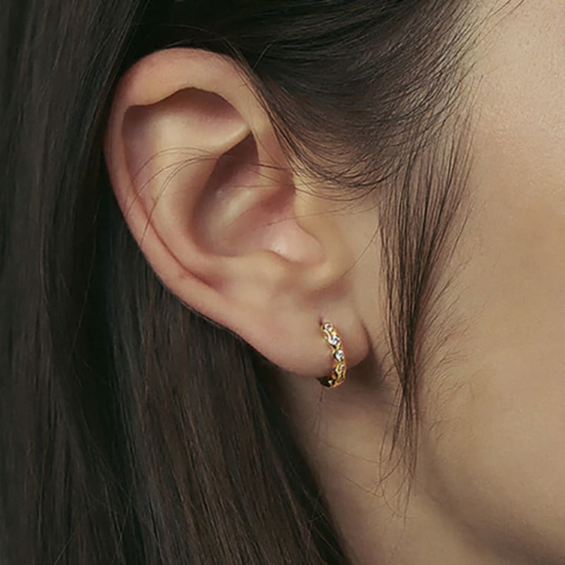 

Dana Burton Cubic Sequence One-Touch Earrings gold