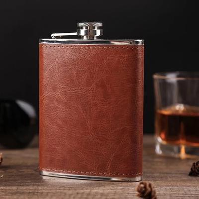 Flachmann aus braunem Leder, 237 ml, tragbarer Taschenflachmann aus Edelstahl zum Aufbewahren von Wodka, Whisky, Alkohol, Schnaps, Herrengeschenk