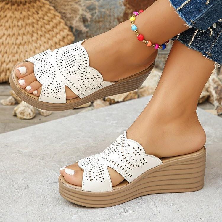 Cool slippers women wear thick soles summer new open-toed muffin slippers hollow large size beach shoes women's wedge heel