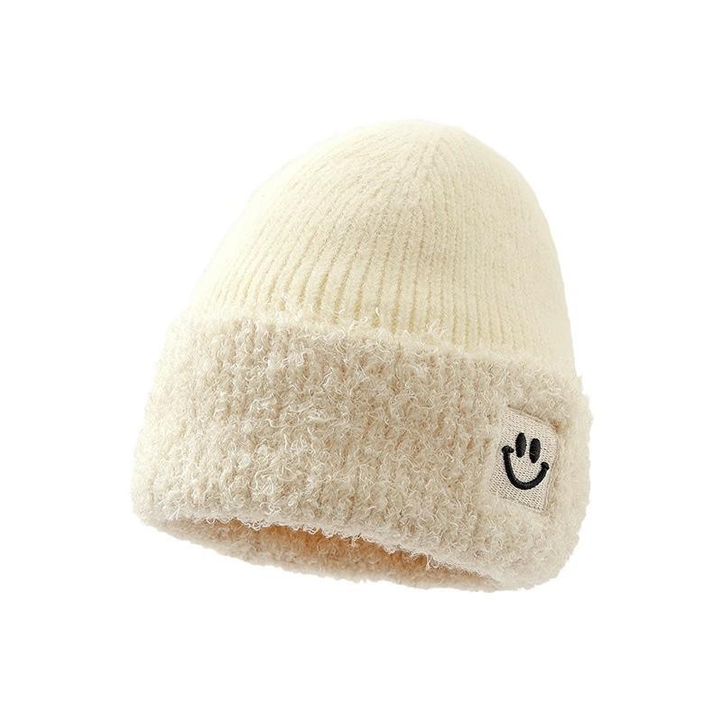 Korean Version of Autumn and Winter New Hat for Women Cute Smiling Face Knitted Wool Hat Winter Windproof and Warm Student Plush Hat Trend