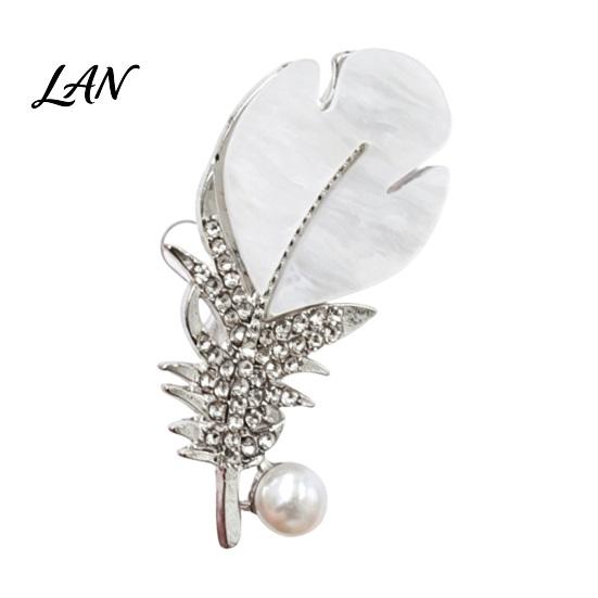 Alloy Feather Pin Faux Pearl Rhinestone Brooch, Decorative Lapel Clip Vintage Brooch for Women, Sweater Cardigan Coat Suit Jewelry Accessories