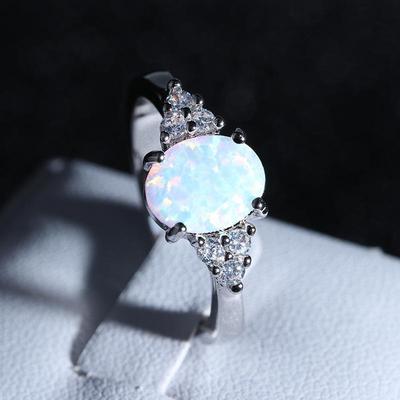 Opal Gemstone Rings: Fashionable Jewelry for Couples and Women In Europe and America