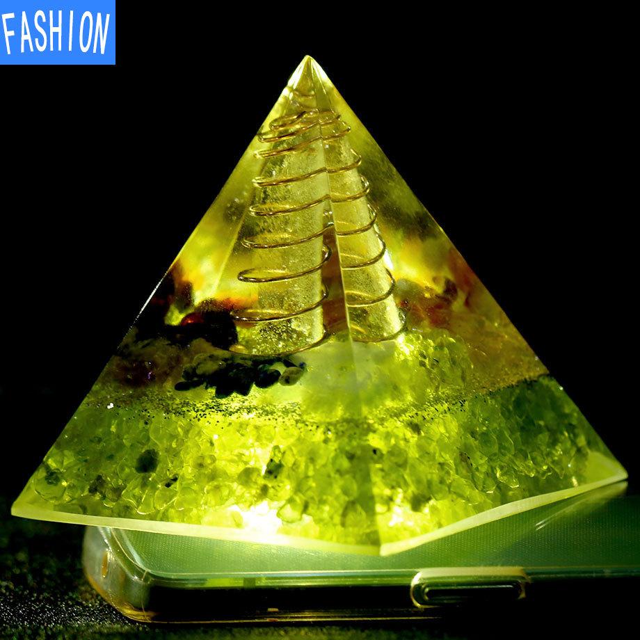 Leimharz Kristall Kies Stein Spirale Pyramide Pendel Europäisches und amerikanisches Ornament Eugen Turm Ornament