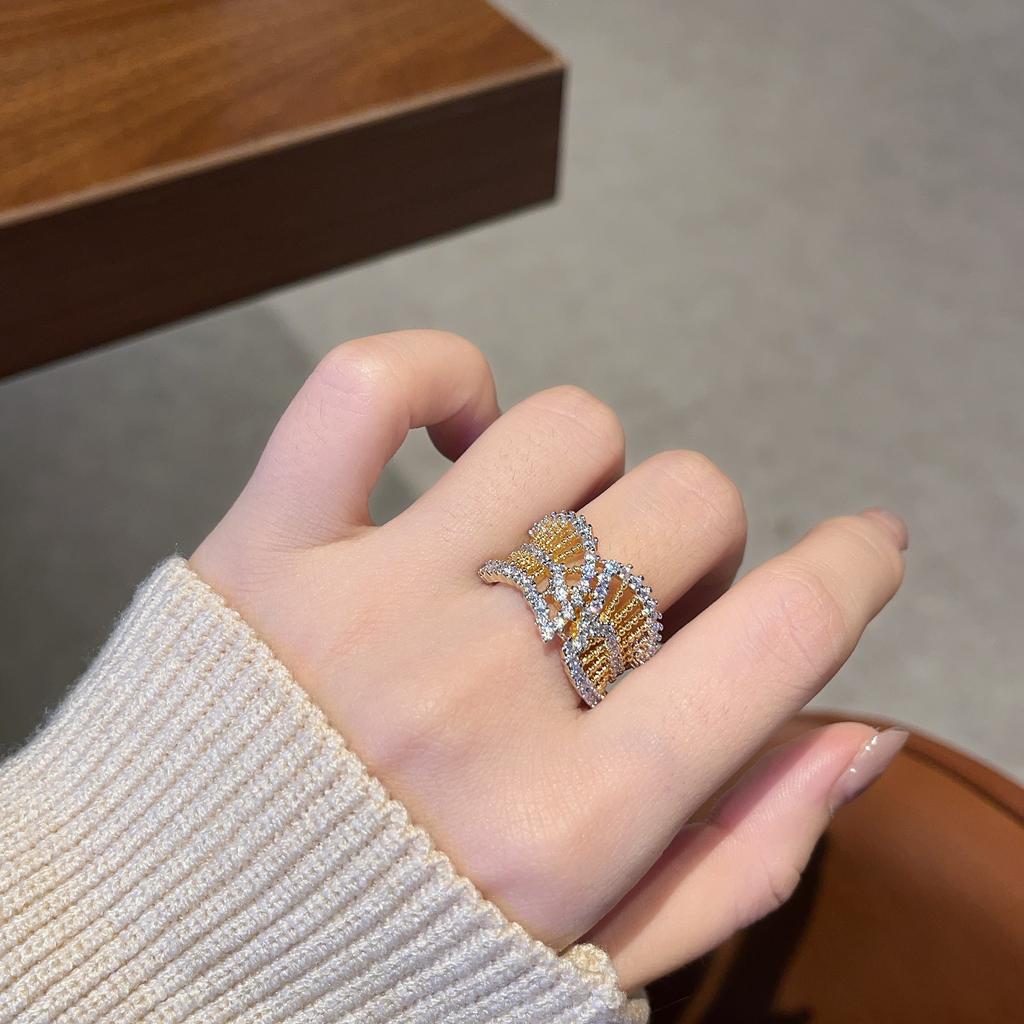 Light Luxury Medieval Hollow Lace Ring Retro Exquisite Diamond-Encrusted Lace Gypsy Interwoven Winding Opening