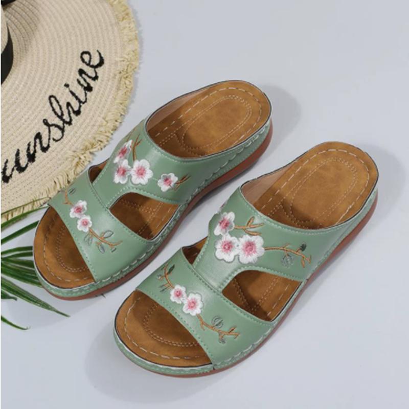 New Summer Women Embroidery Slide Sandals Vintage Embroidery Design PU Leather Slipper Gift Casual Wedges Slippers