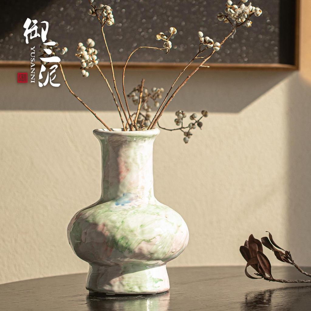 Yusan Ni Modern Ceramic Vase: Elegant Small Fresh Flower Arrangement for Living Room or Hotel Decor.
