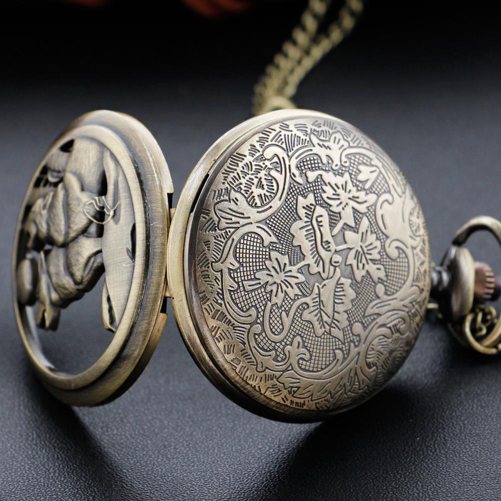 Moon Werewolf Beast Totem Quartz Pocket Watch Vintage Gentleman Pendant Universal Festival Gift for Boys and Girls