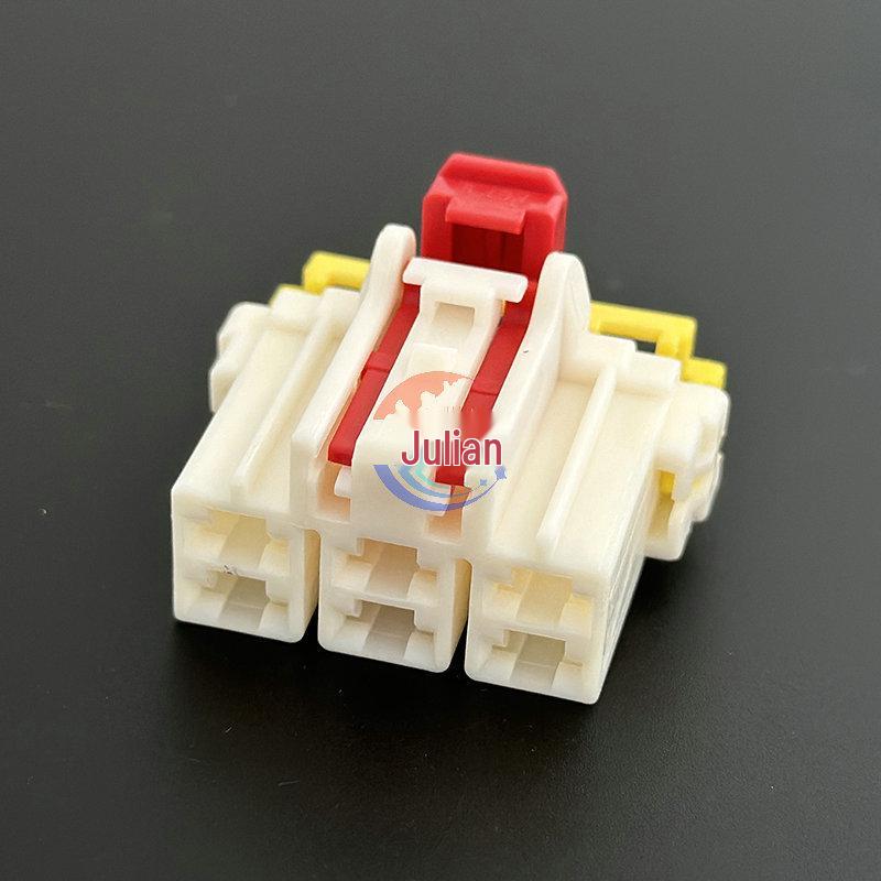 

6-Pin Automotive Wiring Harness Connector with Terminals MG650887 Empty Shell (No Terminals)