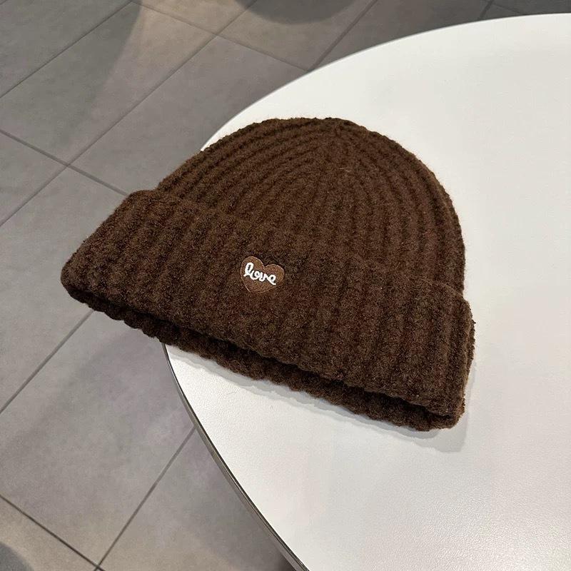 Simple and thick love knitted hat for girls, thickened and cute wool hat for autumn and winter, warm ear protection hat for men