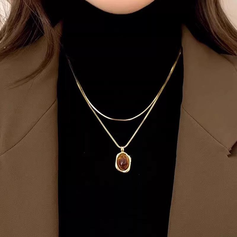 Maillard Tiger's Eye Stone Tassel Necklace Women's Autumn and Winter Retro High-end Fashion Sweater Chain Niche Design Sweater Chain