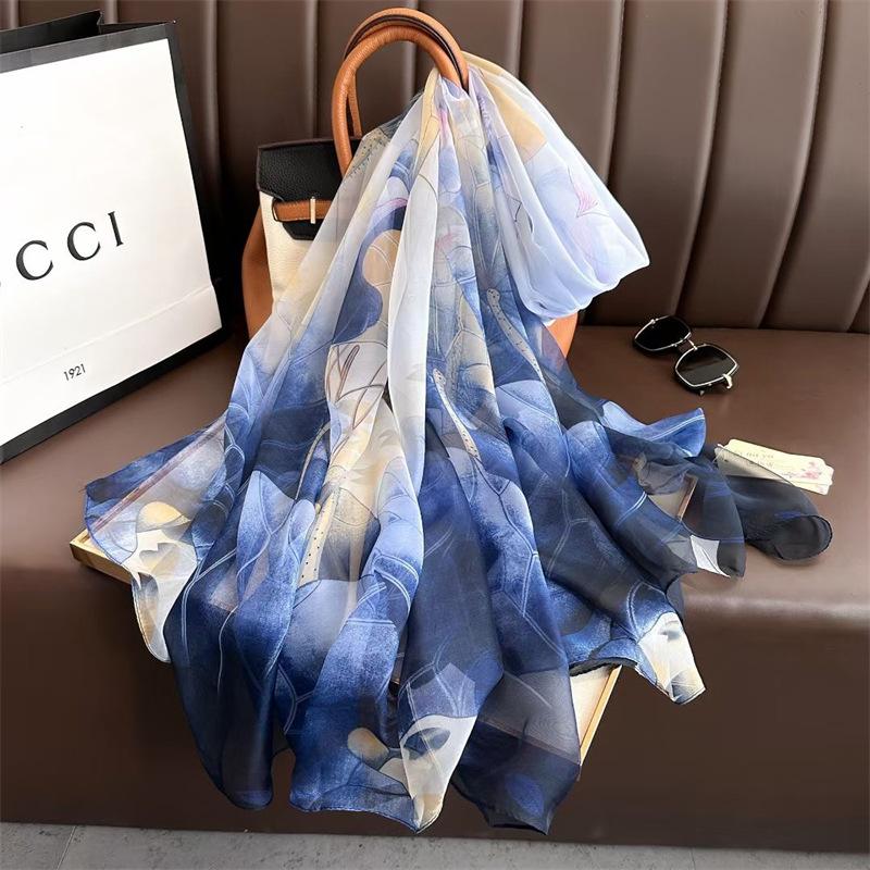 New Silk Beach Stoles Women Hijab Scarf Sunscreen Shawl Wraps Ladies Scarves Foulard Beach Stoles Female Bandana Echarpe