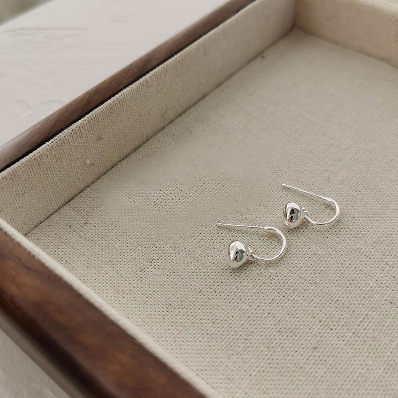 Irregular Texture and Versatile Doudou Earrings