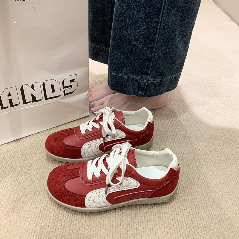 Korean Version of Casual Design White Shoes Women's 2025 Autumn New Trend Comfortable Versatile Not Tired Feet Round Head German Training Shoes
