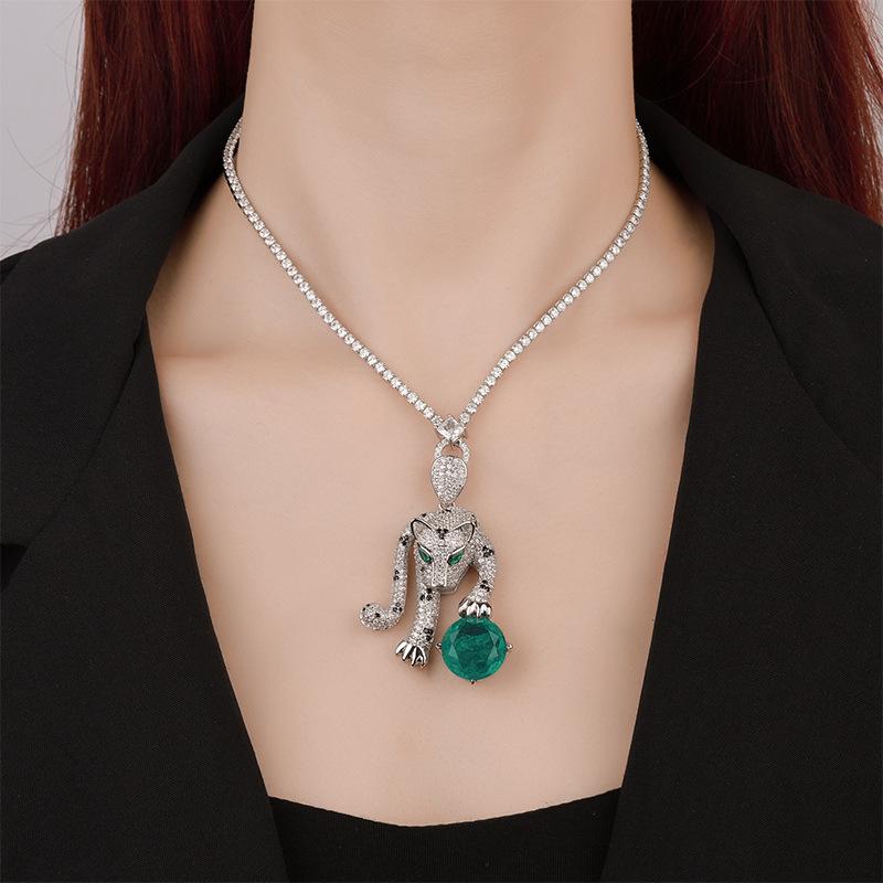 Autumn And Winter Jewelry Retro Simulation Emerald Leopard Luxury Inlay Main Stone 16Mm