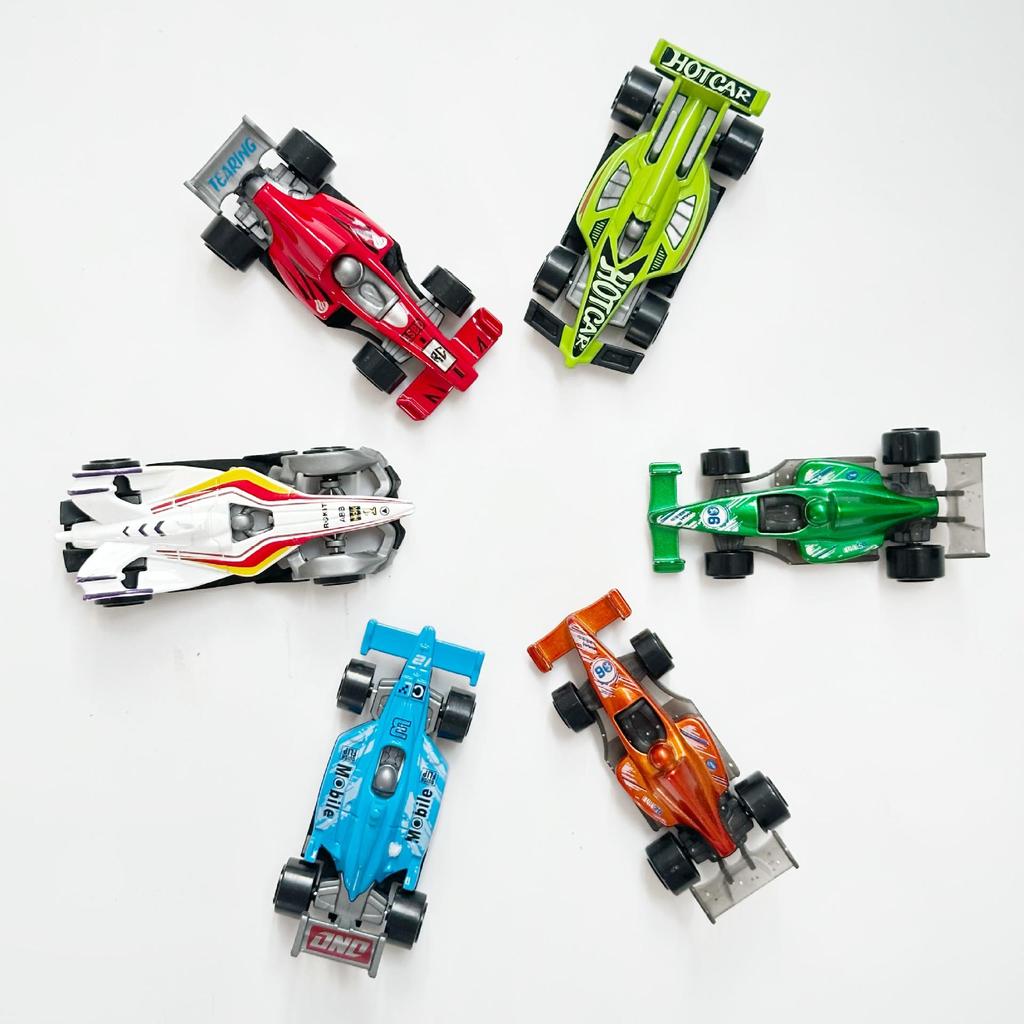 Xingyuan Da F1 Model Racing Toy Car – Children's Sliding Simulation Sports Car Pendant.