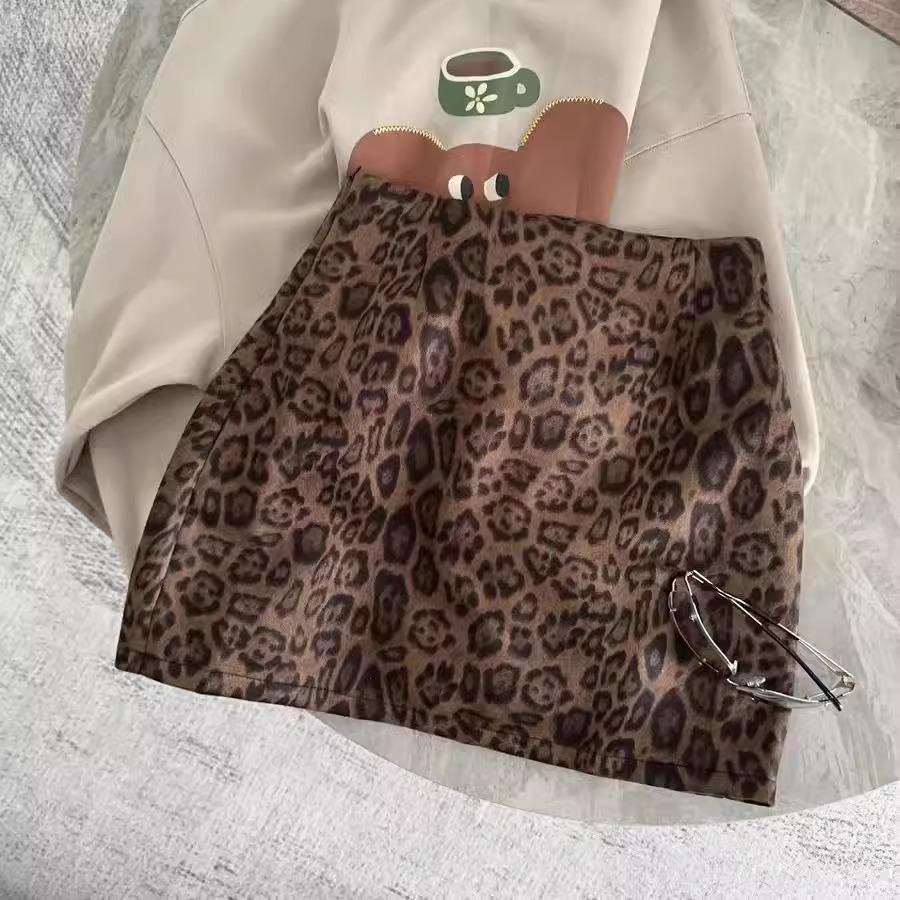 Women's High Waist Leopard Print Midi Skirt - 2024 European Autumn/Winter Collection, Plus Size, Slimming Bodycon Style.