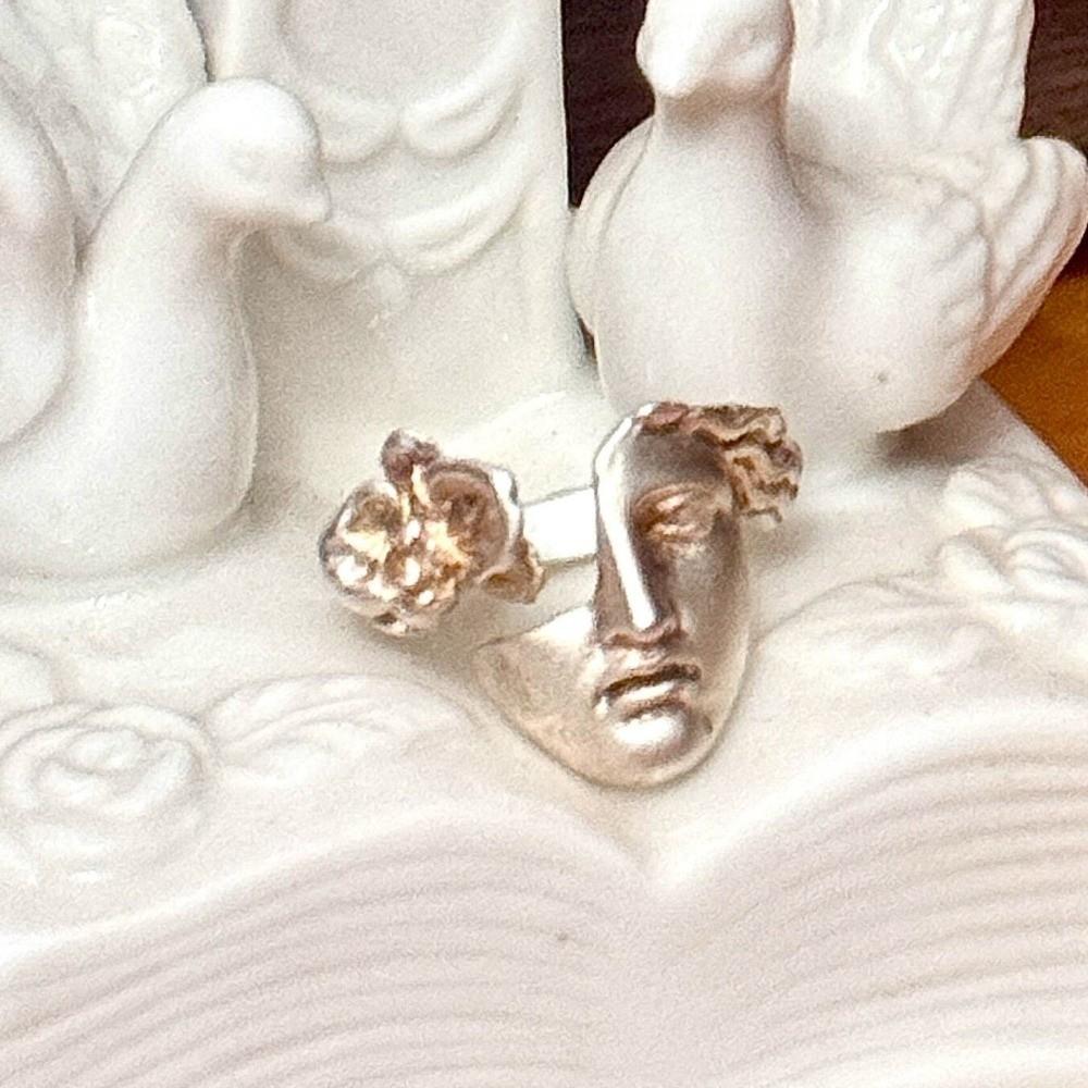 Minimalist Masquerade Mask Ring Elegant Stacked Ring Unique Venus Crown Ring  Daily Wear