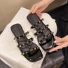 Sandales à rivets pour femmes vêtements d'extérieur 2025 nouvelles sandales d'été à talons épais à la mode grande taille pantoufles cool pour femmes