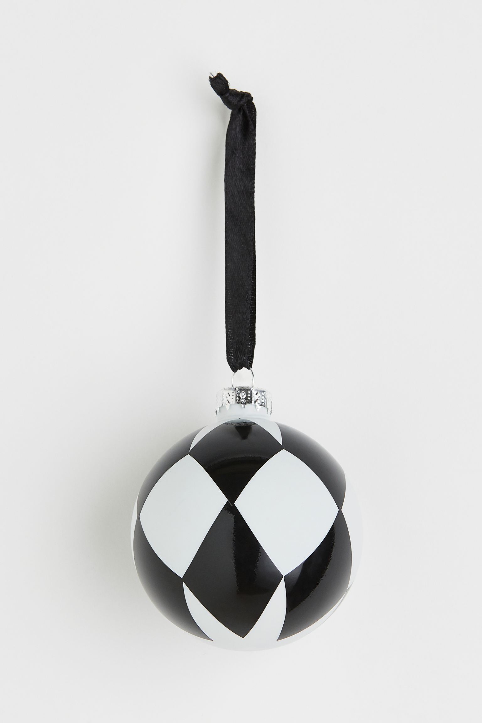 

Chequered Christmas decoration