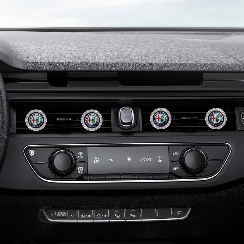 Car Air Conditioning Vent Perfume Air Fresheners Aromatherapy For Alfa Romeo 4C 159 Spider Giulia Giulietta Mito Car FlavoringYH9 