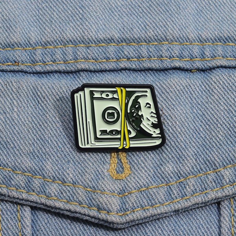 

Fashionable Retro Pearl Inlaid Brooch, Suit Brooch золотий