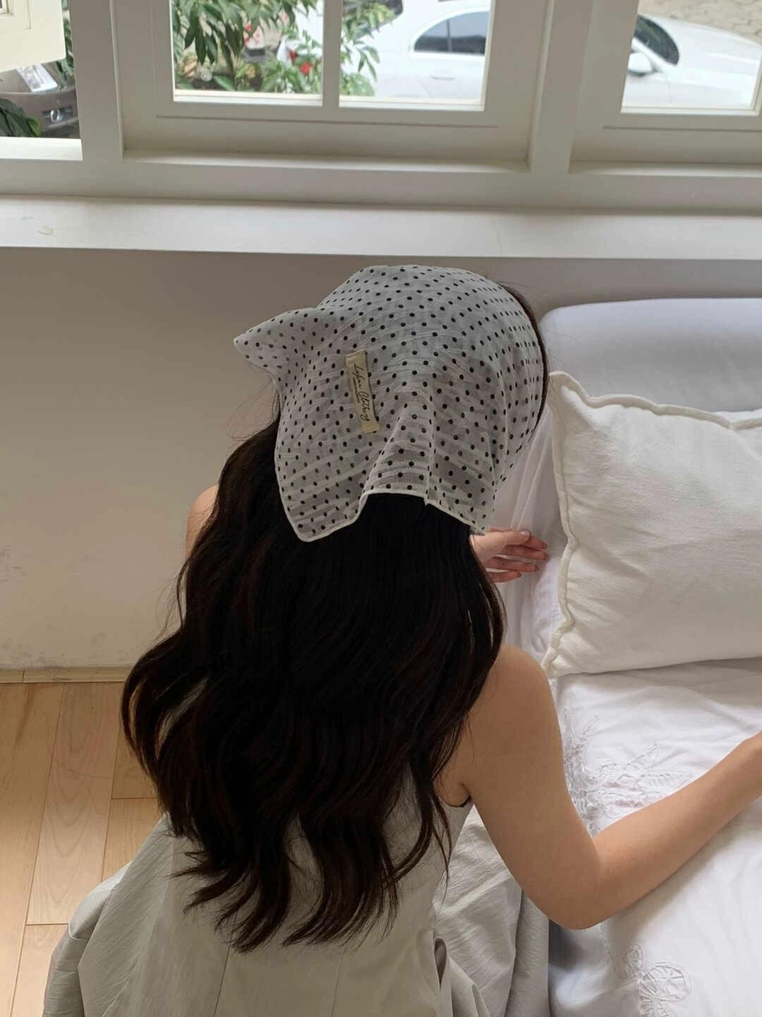 

French White Polka Dot Headscarf Silk Scarf Female Cute Sweet And Playful High-End Small Square Scarf Idyllic Retro Versatile 68-68