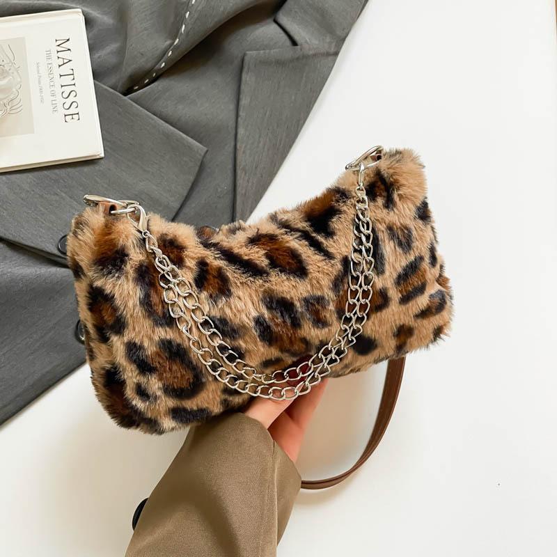 

Plush bag autumn and winter fluffy texture messenger bag women s fashion versatile bag commuter underarm bag women коричневий