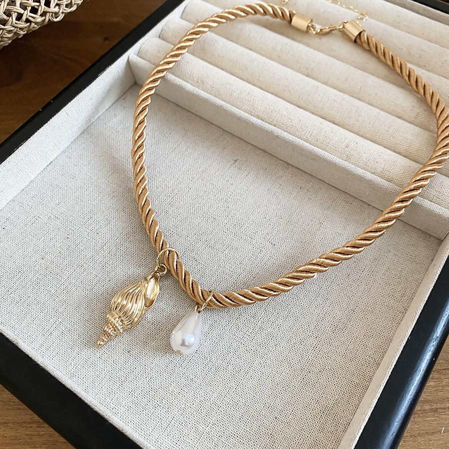 2026 Trendy Metal Fish Geometric Conch Pearl Pendant Rope Chain Choker Necklace For Women Men Summer Vacation Charm Neck Jewelry