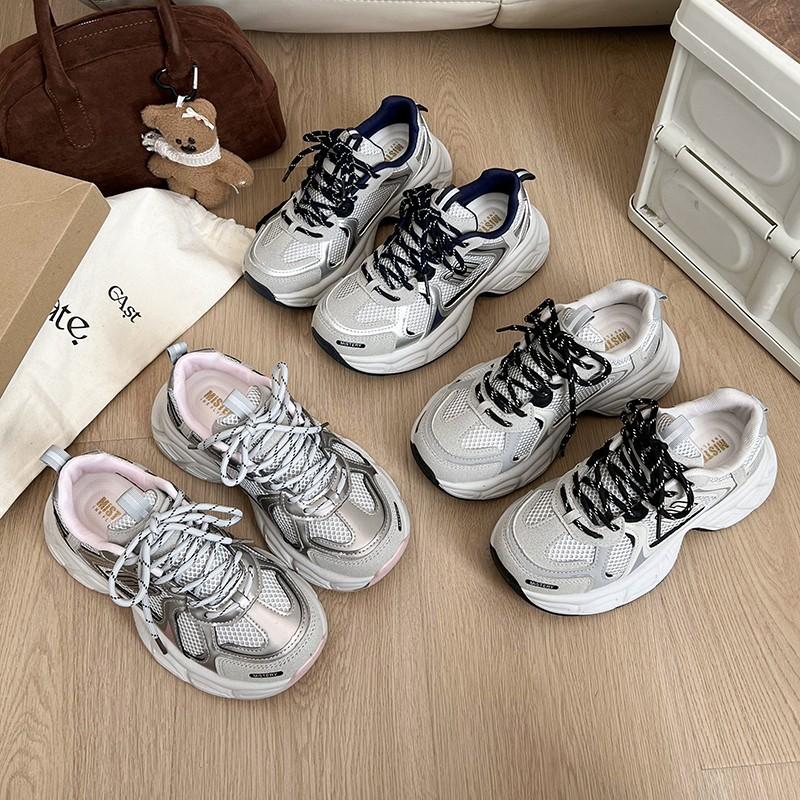 Modische kleine Papa-Schuhe Damen 2025 Frühling neue weichsohlige leichte Sportschuhe kleine gebratene Street-Plateauschuhe