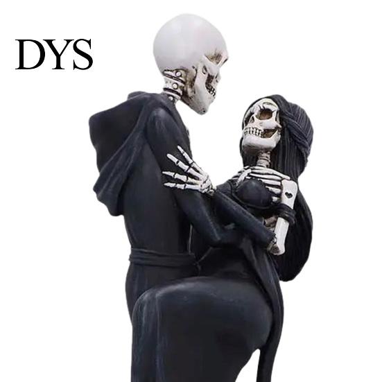 Day of The Dead Ornament Gothic Hugging Lover Skeleton Resin Statue, Mysterious Lovers Robe Statue Couple Figurine for Halloween Tabletop Window