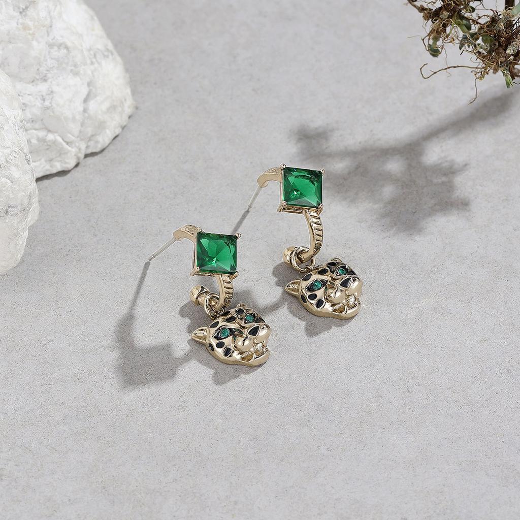 New original design exquisite cheetah head personalized fashionable earrings