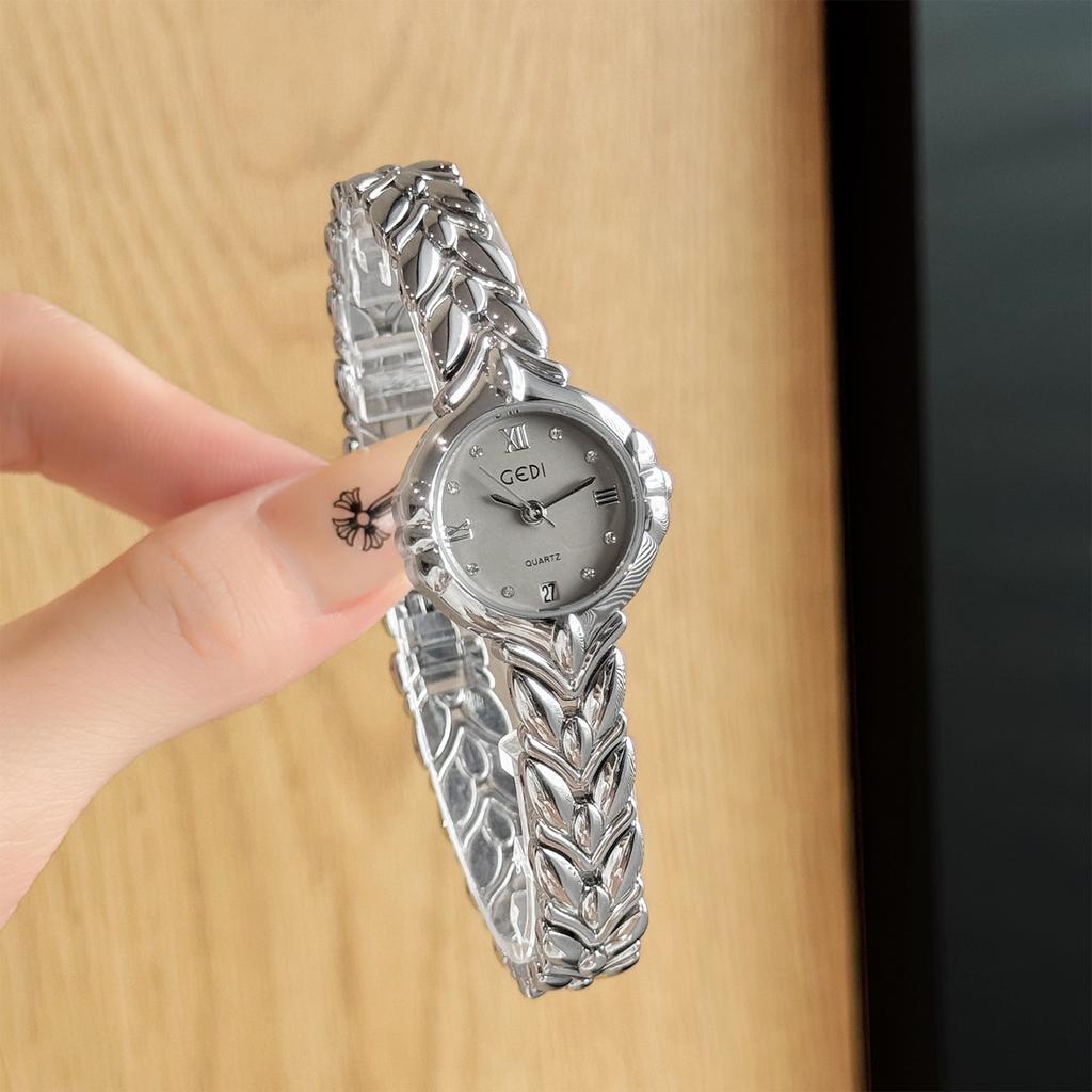Luxury Vintage Gold-Tone Women's Watches with Floral Steel Bracelet, Water-Resistant Small Dial, Elegant Quartz Timepiece Gift