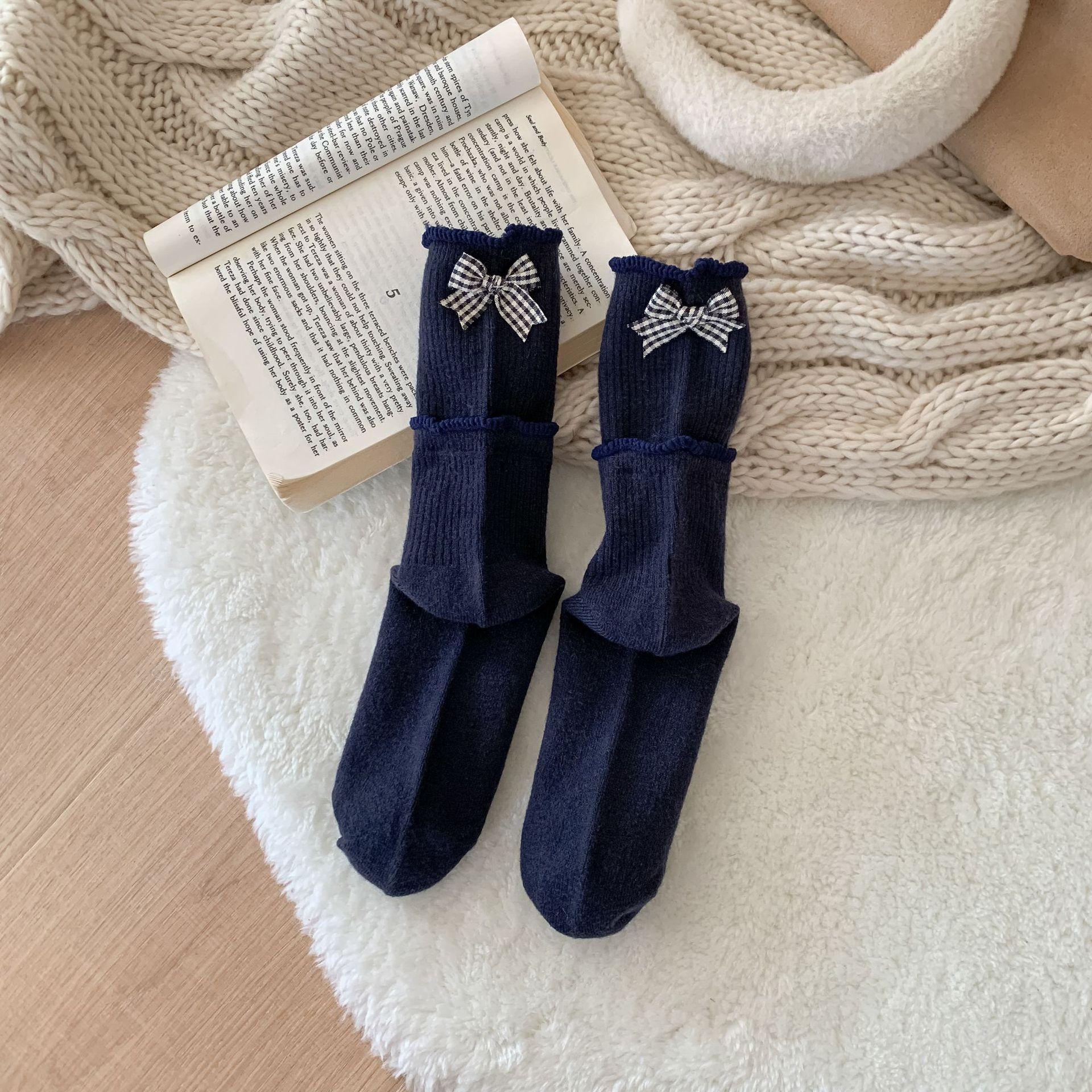 Winter Warm Fleece Socks, College Style Flanging Embroidered Stacking Socks, Children S Lace Medium Tube Warm Socks One size fits all