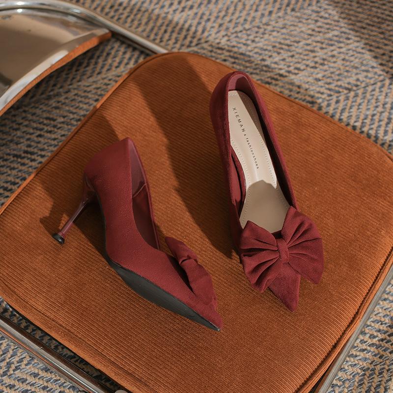 

- Остроносые, с легким вырезом, стилетто, классические женские туфли, головка-цветок черная замша, абрикосовые, универсальные высокие каблуки, туфли-лодочки. 33