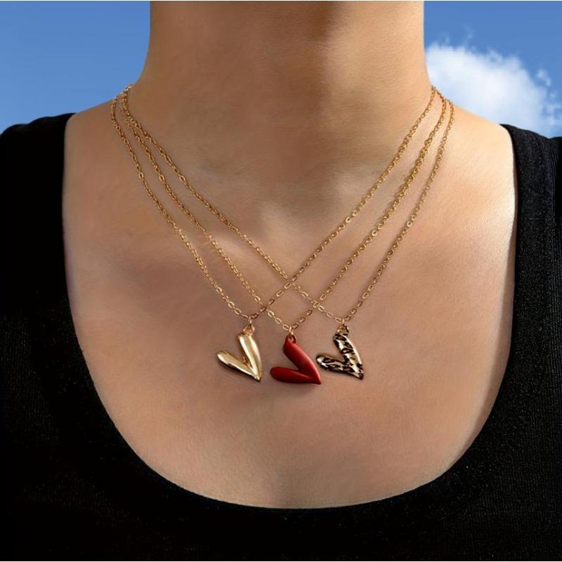 

Trend, fashion personality alloy love peach heart leopard print spray paint necklace set