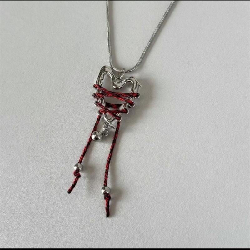 Fashionable Versatile Heart Pendant Necklace Flexible Snake Chain Clavicle Accessories Fashion Jewelry Accessory