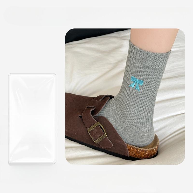 Female Autumn and Winter Sweet Everything with Bow Embroidery In The Tube Pile Socks